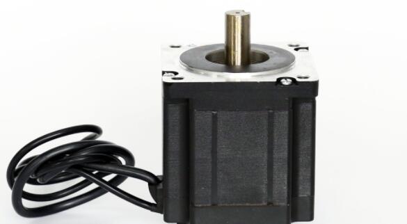 有步進(jìn)伺服電機(jī)嗎，步進(jìn)電機(jī)與伺服電機(jī)的區(qū)別和應(yīng)用