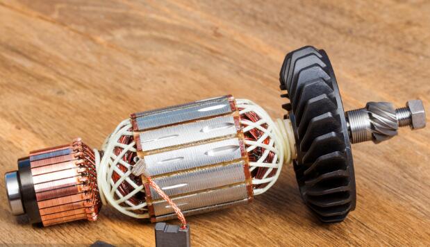 電壓與電機(jī)扭矩的關(guān)系，詳解電壓對(duì)電機(jī)扭矩的影響